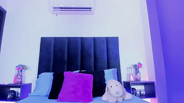 Snapshot of scarlet__ray_ chatting on March 11, 11:49 am scarlet ray online show from March 11, 11:49 am