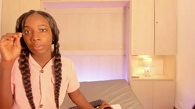 Snapshot of Oshun_444 chatting on June 23, 12:03 pm Oshun 444 online show from June 23, 12:03 pm