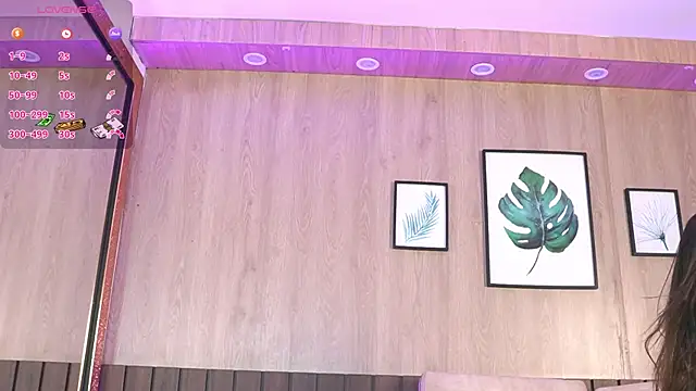 Snapshot of SilviaStoneX chatting on March 27, 11:32 am SilviaStoneX online show from March 27, 11:32 am