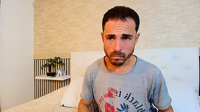 Snapshot of Adams_Sanz chatting on March 19, 8:02 pm Adams Sanz online show from March 19, 8:02 pm