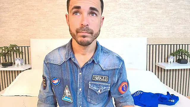 Snapshot of Adams_Sanz chatting on March 20, 7:08 pm Adams Sanz online show from March 20, 7:08 pm