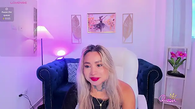 Snapshot of mystic_nova_ chatting on March 22, 11:24 am mystic nova online show from March 22, 11:24 am