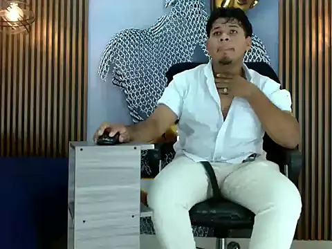 Snapshot of jacobxhott chatting on March 6, 3:14 am jacobxhott online show from March 6, 3:14 am