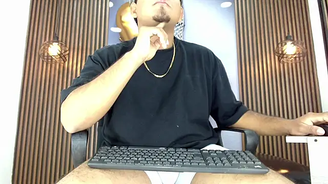 Snapshot of jacobxhott chatting on March 10, 3:11 am jacobxhott online show from March 10, 3:11 am