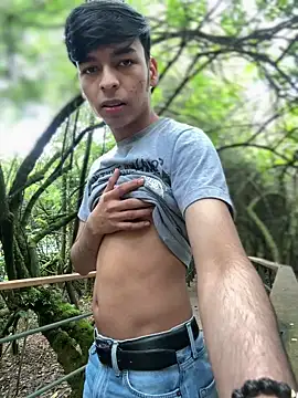 Snapshot of The_Conquer chatting on March 13, 6:36 pm The Conquer online show from March 13, 6:36 pm