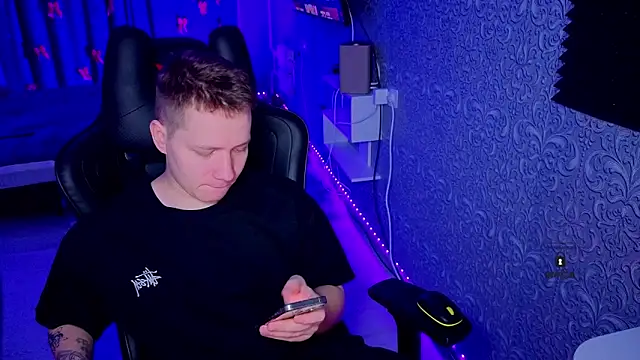 Snapshot of Karl_Night_ chatting on March 15, 5:30 pm Karl Night online show from March 15, 5:30 pm