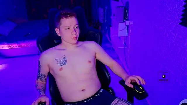 Snapshot of Karl_Night_ chatting on March 23, 5:50 pm Karl Night online show from March 23, 5:50 pm