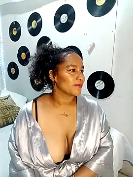 Snapshot of medusafox_ chatting on March 9, 4:27 am medusafox online show from March 9, 4:27 am