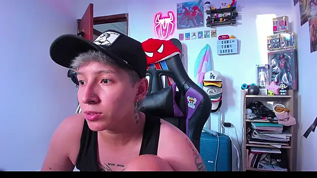 Snapshot of MIKEFONSE- chatting on August 5, 10:33 pm MIKEFONSE- online show from August 5, 10:33 pm