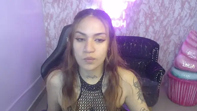 Snapshot of Andrea_ch01 chatting on March 4, 8:15 pm Andrea ch01 online show from March 4, 8:15 pm