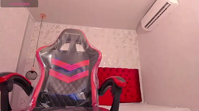 Snapshot of Noha_castellano chatting on March 6, 12:34 pm Noha castellano online show from March 6, 12:34 pm