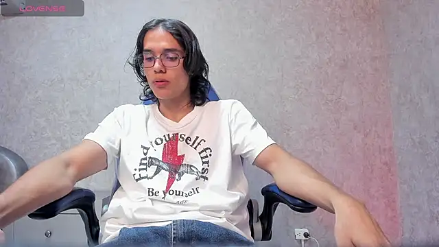 Snapshot of Noha_castellano chatting on March 10, 12:32 pm Noha castellano online show from March 10, 12:32 pm