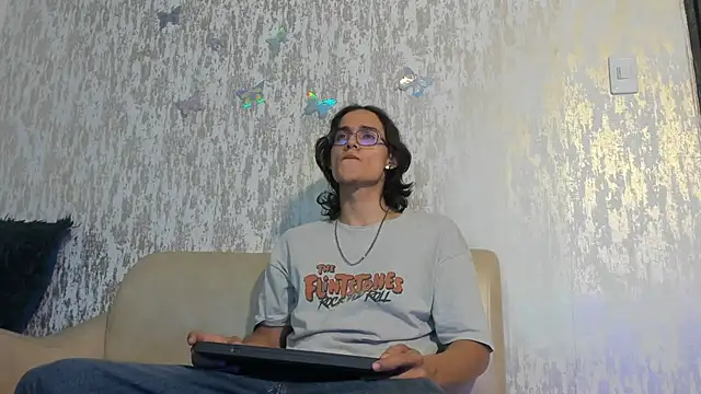 Snapshot of Noha_castellano chatting on March 21, 12:43 pm Noha castellano online show from March 21, 12:43 pm