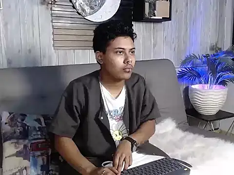 Snapshot of Noha__scott chatting on March 10, 2:11 pm Noha scott online show from March 10, 2:11 pm