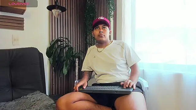 Snapshot of Noha__scott chatting on March 12, 2:23 pm Noha scott online show from March 12, 2:23 pm