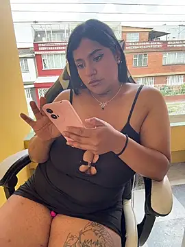 Snapshot of Nahomy_firee chatting on March 7, 5:54 pm Nahomy firee online show from March 7, 5:54 pm