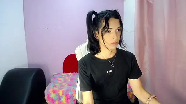 Snapshot of Larry_craft chatting on March 11, 8:48 pm Larry craft online show from March 11, 8:48 pm