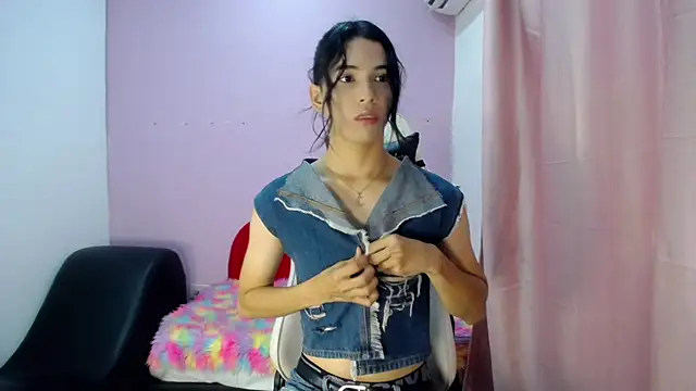 Snapshot of Larry_craft chatting on March 12, 8:15 pm Larry craft online show from March 12, 8:15 pm