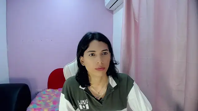 Snapshot of Larry_craft chatting on March 19, 8:13 pm Larry craft online show from March 19, 8:13 pm