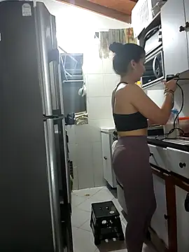 Snapshot of sashaaqueen chatting on February 27, 4:45 am sashaaqueen online show from February 27, 4:45 am