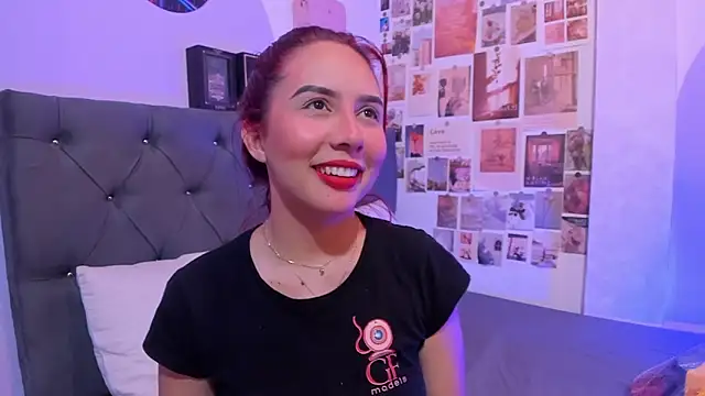 violeta blaze1 online show from June 12, 10:03 am