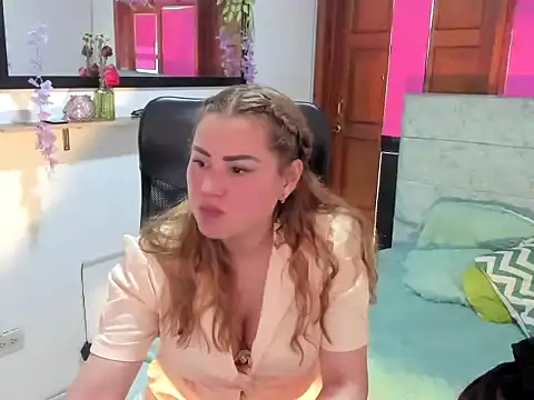 Snapshot of Julieta_star_ chatting on March 13, 6:36 pm Julieta star online show from March 13, 6:36 pm