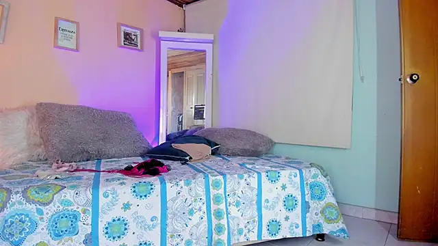 Snapshot of Exotic_girl28 chatting on March 16, 1:37 pm Exotic girl28 online show from March 16, 1:37 pm