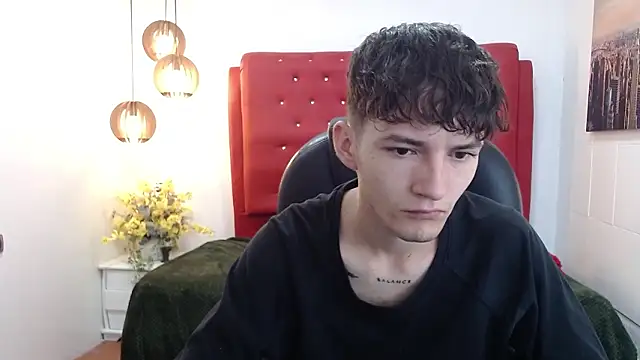 Snapshot of trevor_mob chatting on March 7, 4:15 pm trevor mob online show from March 7, 4:15 pm