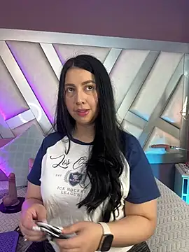 Snapshot of Ashleeyprincess01 chatting on April 2, 1:20 pm Ashleeyprincess01 online show from April 2, 1:20 pm