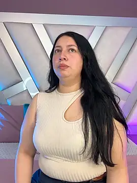 Snapshot of Ashleeyprincess01 chatting on April 15, 12:12 pm Ashleeyprincess01 online show from April 15, 12:12 pm