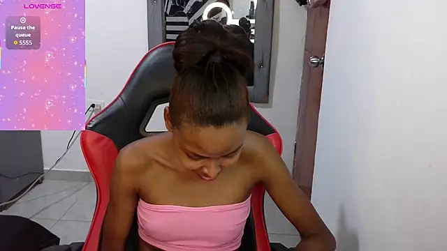 Dulce camx online show from July 6, 4:09 am