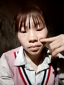 Snapshot of pic8800 chatting on February 24, 10:30 pm pic8800 online show from February 24, 10:30 pm