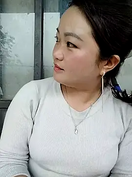 Snapshot of Ttmay- chatting on March 5, 2:29 am Ttmay- online show from March 5, 2:29 am