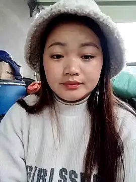 Snapshot of Ttmay- chatting on March 9, 2:37 am Ttmay- online show from March 9, 2:37 am