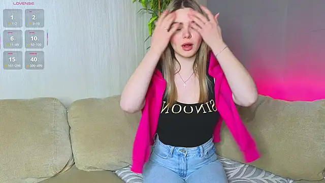 Snapshot of hornycharisma chatting on March 9, 1:26 pm hornycharisma online show from March 9, 1:26 pm