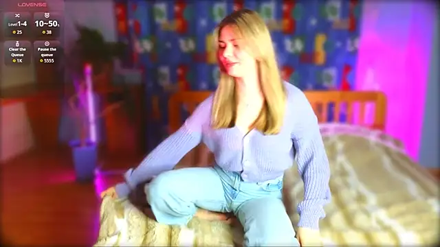 Snapshot of hornycharisma chatting on March 17, 3:04 pm hornycharisma online show from March 17, 3:04 pm