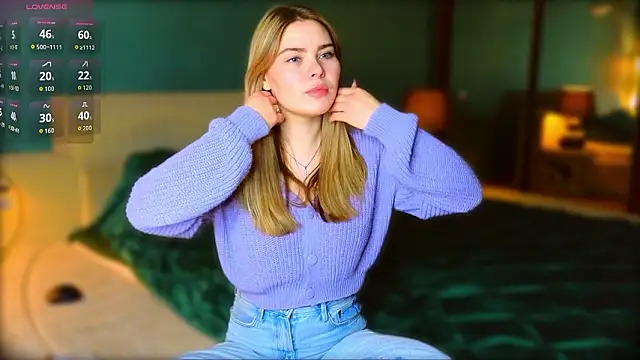 Snapshot of hornycharisma chatting on March 18, 10:07 am hornycharisma online show from March 18, 10:07 am