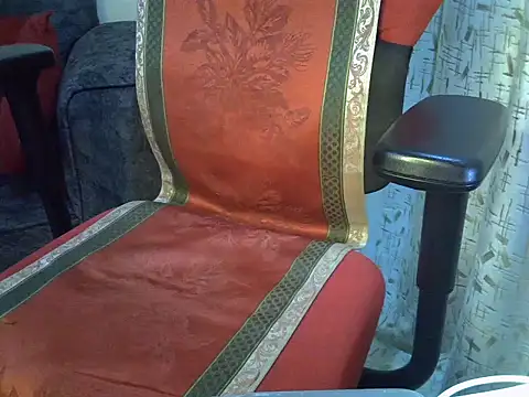 Snapshot of EbonyApple chatting on March 12, 9:10 pm EbonyApple online show from March 12, 9:10 pm