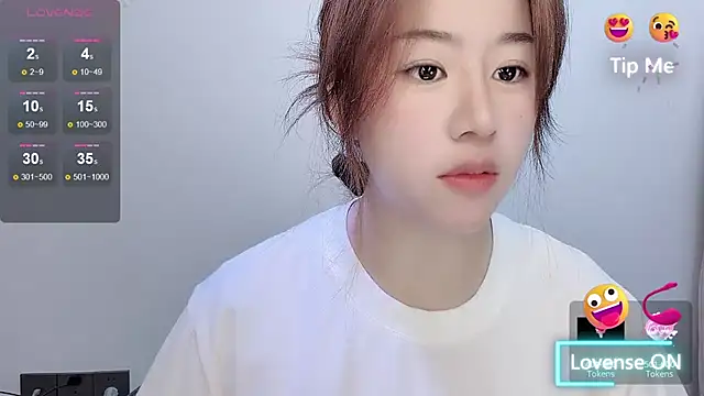Snapshot of Baixi-01 chatting on April 25, 12:30 pm Baixi-01 online show from April 25, 12:30 pm
