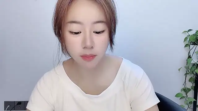 Snapshot of Baixi-01 chatting on June 4, 4:40 am Baixi-01 online show from June 4, 4:40 am