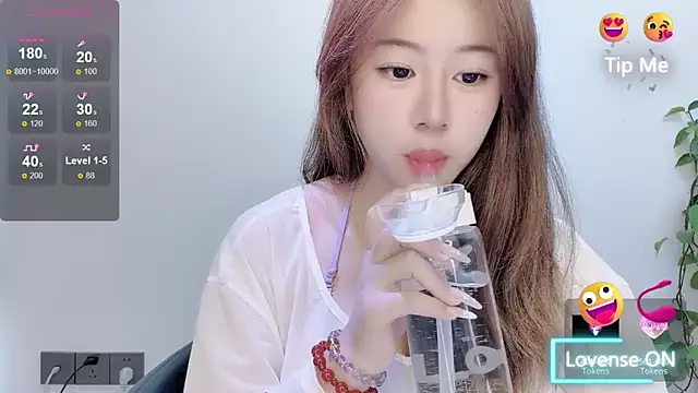 Snapshot of Baixi-01 chatting on June 6, 4:28 am Baixi-01 online show from June 6, 4:28 am