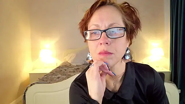 LioraWeiss online show from March 12, 5:57 am