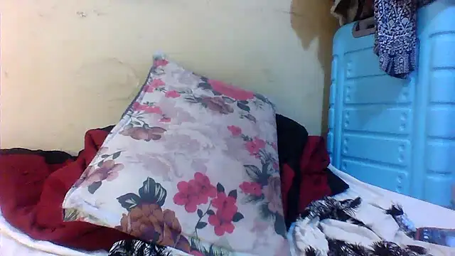 Snapshot of Rachel201 chatting on March 17, 7:01 am Rachel201 online show from March 17, 7:01 am