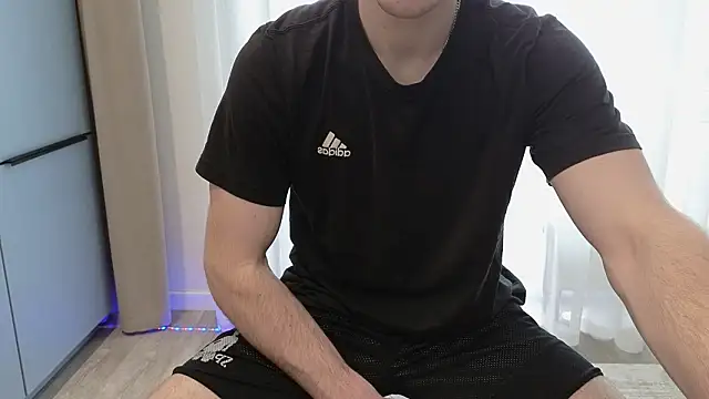 Snapshot of chantatummm chatting on February 28, 9:43 am chantatummm online show from February 28, 9:43 am