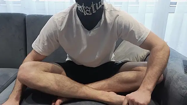 Snapshot of chantatummm chatting on March 18, 8:17 am chantatummm online show from March 18, 8:17 am