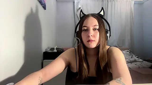 Snapshot of SheryllPickrel chatting on March 4, 1:06 pm SheryllPickrel online show from March 4, 1:06 pm