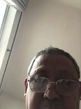 Snapshot of yaocaobi8 chatting on March 28, 12:32 am yaocaobi8 online show from March 28, 12:32 am