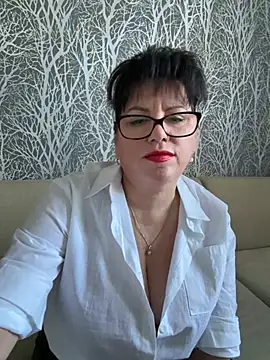 Snapshot of expensive_lady chatting on March 11, 10:32 am expensive lady online show from March 11, 10:32 am