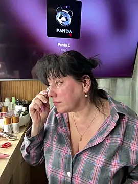 Snapshot of expensive_lady chatting on March 22, 6:55 pm expensive lady online show from March 22, 6:55 pm