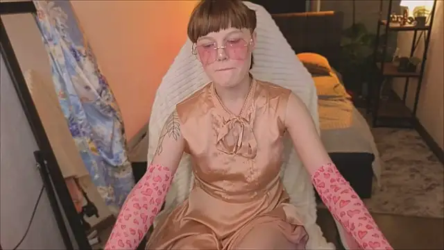 Snapshot of _DreamLuna1_ chatting on February 27, 1:00 pm DreamLuna1 online show from February 27, 1:00 pm